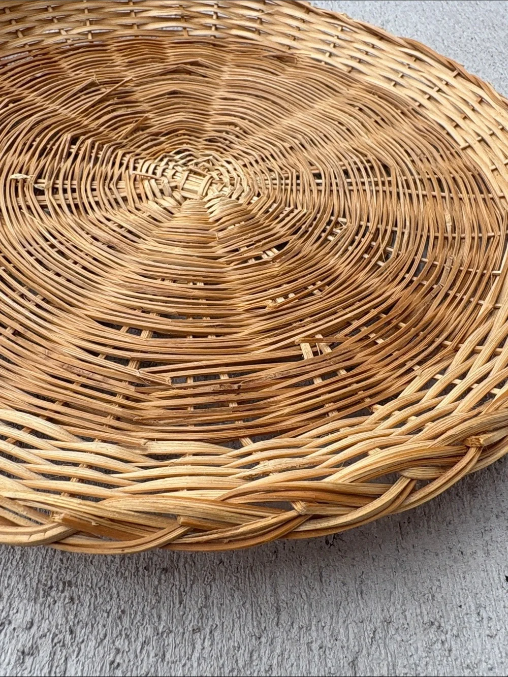 Vintage Woven Wicker Paper Plate Holder Boho Basket Charger Wall Art Single